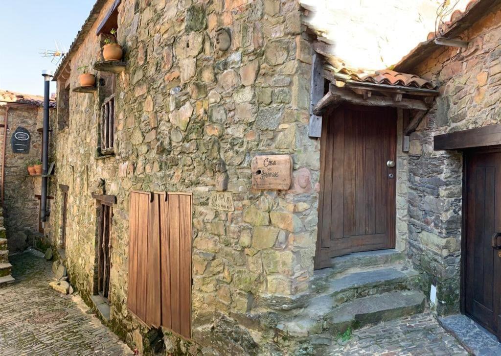 Casa Das Estatuas Gondramaz Exterior foto